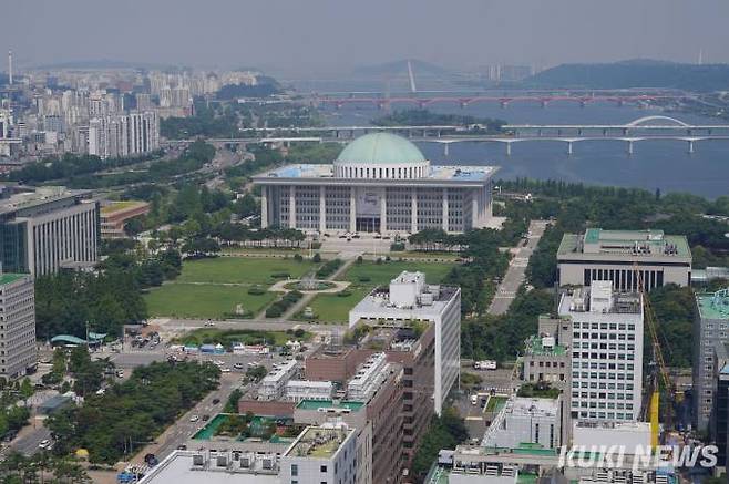 서울달에서 본 국회의사당. 
