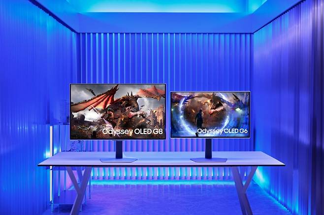 게이밍허브를 지원하는 삼성전자의 2024년형 OLED 게이밍 모니터 '오디세이 OLED G8'(G80SD)과 '오디세이 OLED G6'(G60SD). / 사진 = 삼성전자 제공