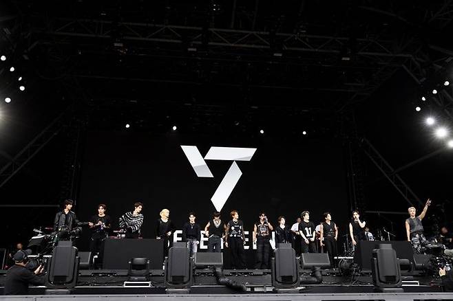 [서울=뉴시스] 세븐틴 글래스턴베리 무대. (사진 = Tom Jackson 제공) 2024.06.29. photo@newsis.com *재판매 및 DB 금지