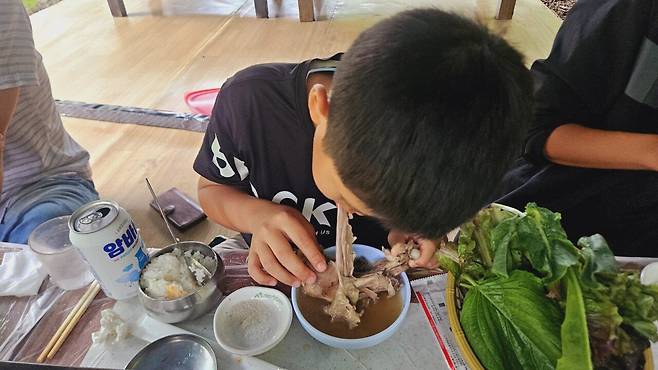 20240629_131459.jpg 장모님 생신 비오는 날 계곡 닭백숙과 오리주물럭