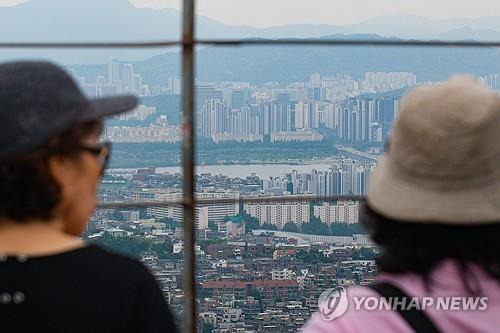 서울 남산에서 바라본 서울시내 아파트 단지 모습 [연합뉴스 자료사진]