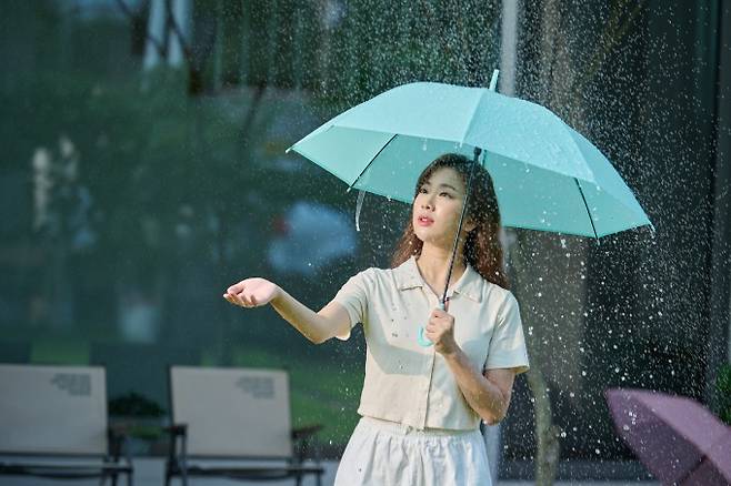 전국이 정체전선 영향을 받으면서 이번주 내내 짧은 시간 폭우와 폭염이 오가는 '도깨비 장마'가 내릴 전망이다. 게티이미지뱅크 제공