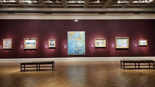 18~20세기 초반 프랑스 작가들의 작품이 모여있는 폴 멜론 갤러리. 모네의 ‘Irises by the Pond’(1914-17)를 중심으로 르누아르, 구스타프 카유보트 등 인상파 작가들의 작품이 전시되어 있다. *재판매 및 DB 금지