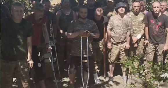 러시아 부상병들은 해당 영상에서 “지휘관이 우리를 최전선으로 보내고 있다”고 말했다. / 사진=텔레그램