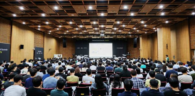 경기창조경제혁신센터 국제회의장에서 ‘카카오크라우드 서밋 2024’를 성공적으로 개최했다. (사진=카카오엔터프라이즈)