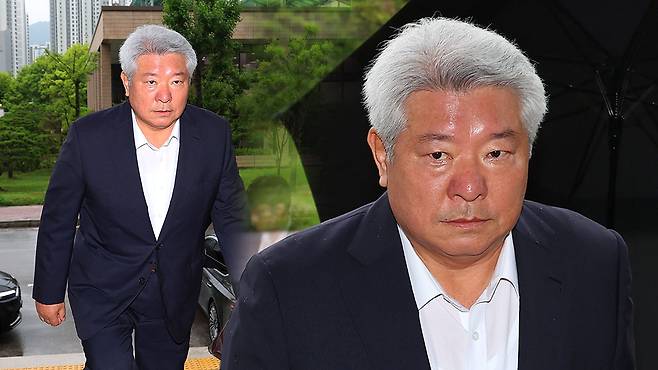 출근하는 김홍일 방송통신위원장