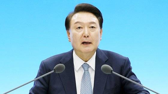 윤석열 대통령이 지난달 20일 경북 포항 블루밸리국가산업단지 2차전지종합관리센터에서 열린 제9차 지방시대위원회 회의에서 모두발언을 하고 있다. 김현동 기자