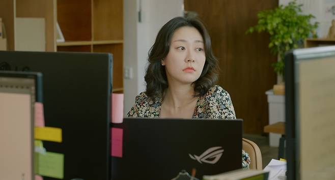 고라니북스 ㈜마노엔터테인먼트)