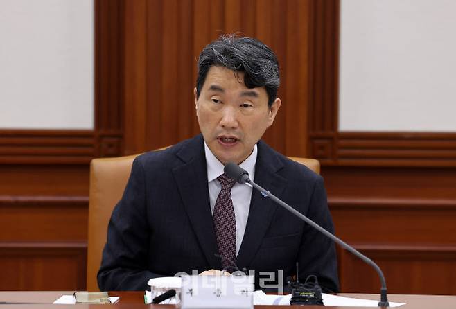 이주호 부총리 겸 교육부 장관이 지난 5월 28일 서울 종로구 정부서울청사에서 열린 제5차 사회관계장관회의에서 발언하고 있다.(사진=뉴시스)