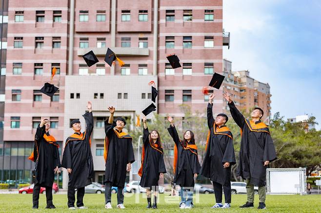 지난 15일 열린 대만 국립칭화대학교의 2024학년도 졸업식.(사진=칭화대학교)