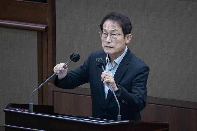 조희연 서울시교육감이 지난달 25일 서울 중구 서울시의회에서 열린 제324회 정례회 제4차 본회의에 출석해 서울특별시 학생인권 조례 폐지조례안 재의의 건과 관련 발언하고 있다. /뉴스1