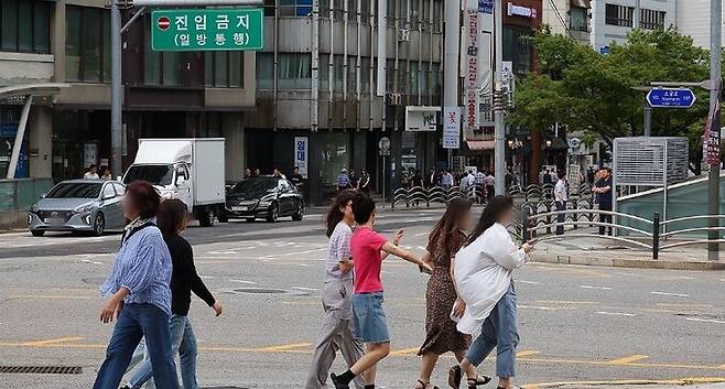 3일 서울 중구의 한 호텔 출입구와 도로 합류 지점의 모습. 연합뉴스