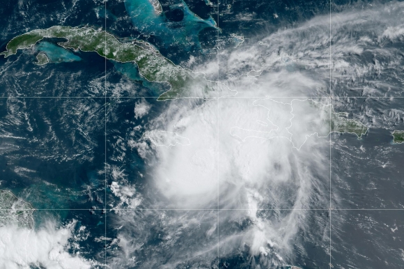 2024년 7월 3일 자메이카로 접근하는 허리케인 베릴의 모습    NOAA 로이터 연합뉴스