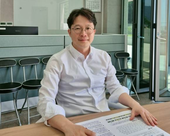 순천시청 최연소 사무관으로 승진한 최동규(42) 일류도시 2팀장이 “순천을 세계 최고 도시들과 경쟁하는 글로벌 문화산업 메카가 되도록 최선을 다하겠다”고 포부를 밝혔다.