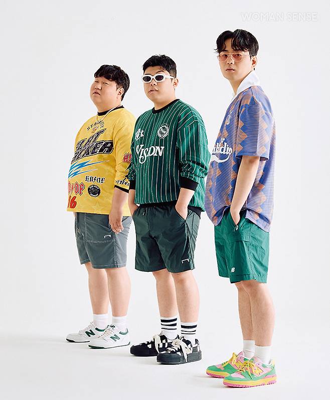 (왼쪽부터)나선욱 티셔츠 하이드오프, 쇼츠 골스튜디오, 슈즈 뉴발란스. 장영호 스웨트셔츠 비전스트릿웨어, 쇼츠 골스튜디오, 슈즈 반스, 선글라스 카린. 황인심 티셔츠 골스튜디오, 쇼츠·슈즈 모두 뉴발란스