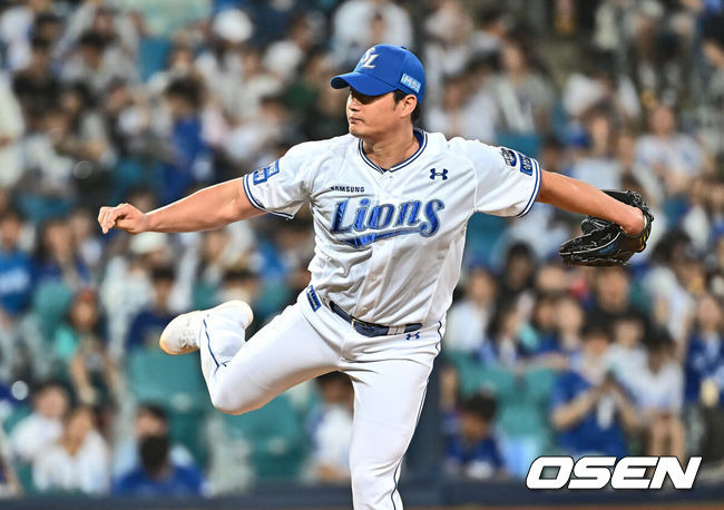 [OSEN=대구, 이석우 기자] 21일 대구삼성라이온즈파크에서 2024 신한 SOL 뱅크 KBO 리그 삼성 라이온즈와 두산 베어스의 경기가 열렸다. 전날 팀 50000안타 기록을 세운 홈팀 삼성은 이승현이 선발 출전하고 방문팀 두산은 최준호를 선발로 내세웠다. 삼성 라이온즈 마무리 오승환이 700경기 출장을 기록하고 있다. 2024.06.21 / foto0307@osen.co.kr