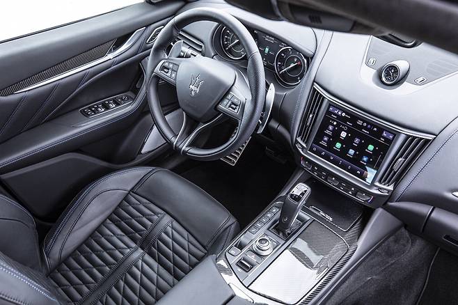 '르반떼 GT 하이브리드' 실내. 마세라티 코리아