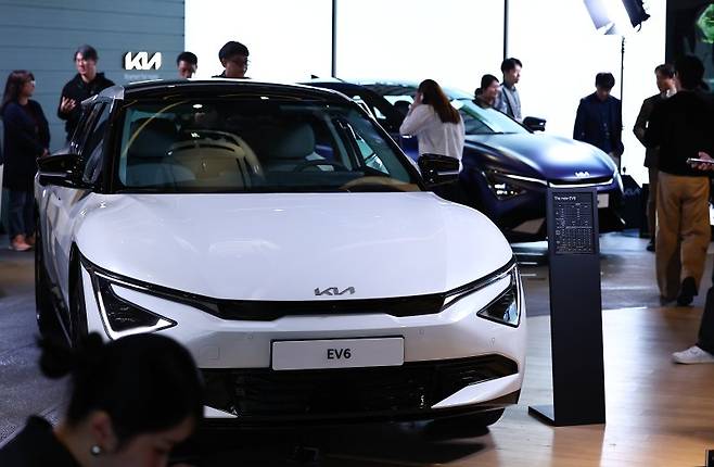 지난 5월 서울 강남구 기아360에서 기아 '더 뉴 EV6'가 공개됐을 당시 모습. 뉴시스