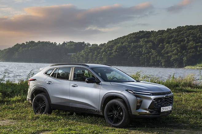 트랙스 크로스오버는 간단한 오프로드 코스는 충분히 소화할 수 있는 고강성 차체 구조를 지니고 있다. 사진제공 ｜GM