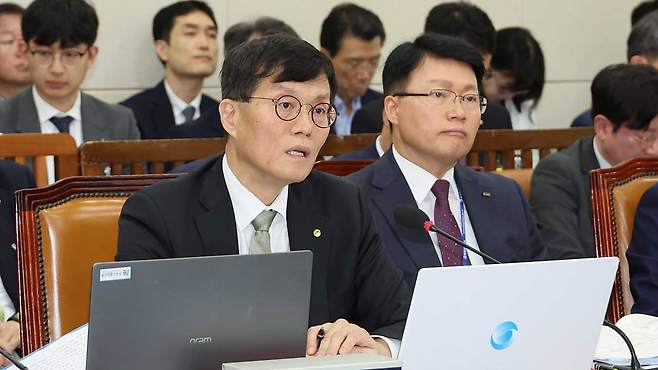 답변하는 이창용 한은 총재  [사진 제공:연합뉴스]