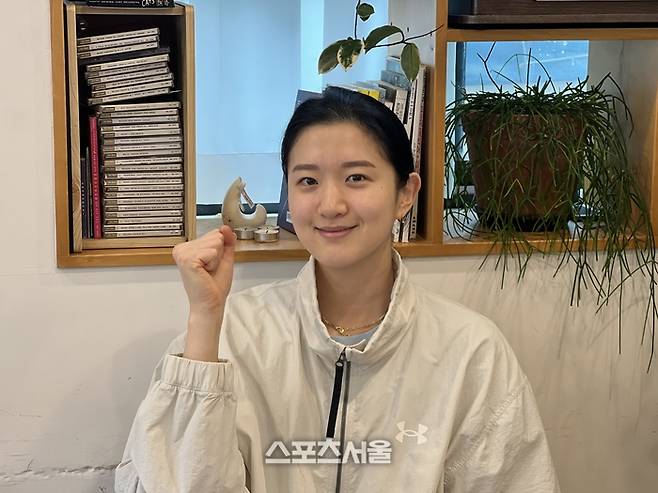 이다현이 본지와 인터뷰 후 사진 촬영에 응하고 있다. 무안 | 강예진 기자