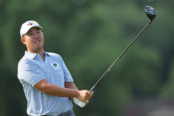 Korea's An Byeong-hun plays his shot from the fifth tee during the first round of the Memorial Tournament presented by Workday at Muirfield Village Golf Club on June 6 in Dublin, Ohio. [GETTY IMAGES]