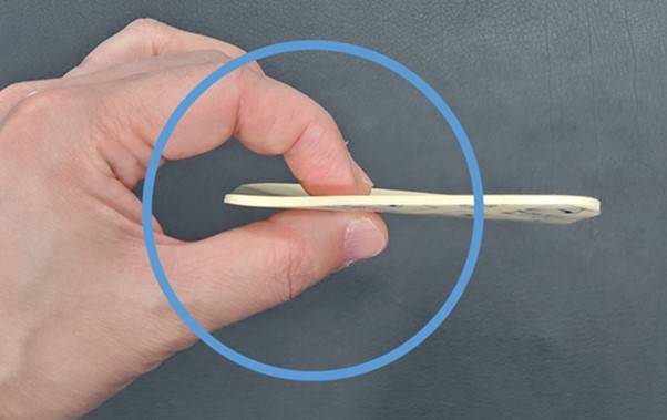 두께 2mm입니다. 진물이 적을 때나, 얼굴의 상처에 적합합니다.