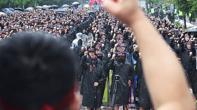 총파업 돌입한 전국삼성전자노동조합 [자료사진: 연합뉴스 제공]