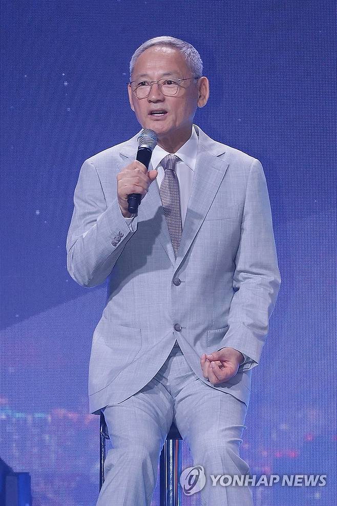 발언하는 유인촌 장관 (서울=연합뉴스) 강민지 기자 = 유인촌 문화체육관광부 장관이 11일 오전 서울 용산구 그랜드하얏트 호텔에서 열린 '2024 한국관광 명예 홍보대사 위촉식'에서 발언하고 있다. 2024.7.11 mjkang@yna.co.kr