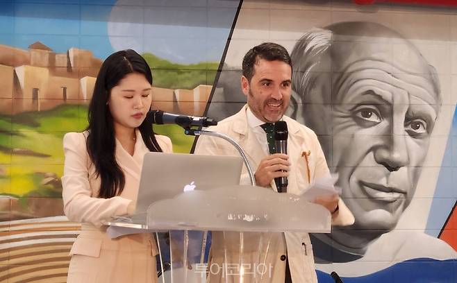 자코보 플로리도 고메즈(Jacobo Florido Gómez) 말라가 관광∙도시 진흥부 및 말라가 시의회 부시장 대표(우측)