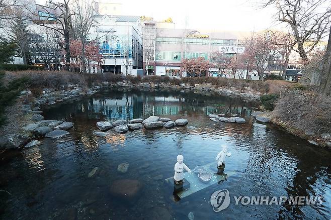 낙동강 발원지 태백 황지 연못 [연합뉴스 자료사진]