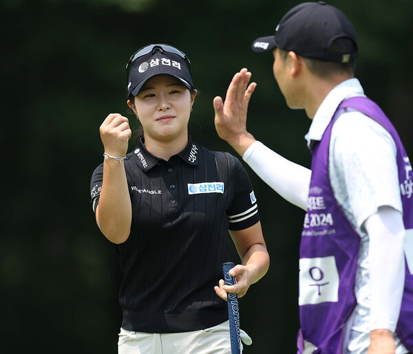 2024년 한국여자프로골프(KLPGA) 투어 하이원리조트 여자오픈 우승 경쟁에 뛰어든 고지우 프로가 3라운드에서 경기하는 모습이다. 사진제공=KLPGA