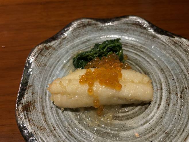 Deep-fried hairtail fish (Kim Da-sol/The Korea Herald)