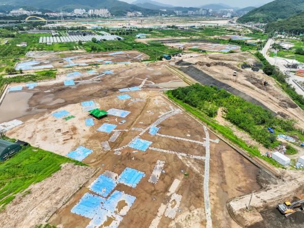 14일 한국토지주택공사(LH)에 따르면 사전청약을 신청받은 공공분양 단지 중 82개 단지 4만3510가구가 본청약이 진행되지 않은 것으로 나타났다. 3기 신도시 단지가 상당 부분 포함됐다. 사진은 이날 3기 신도시인 남양주왕숙 A1·A2 지구. 연합뉴스