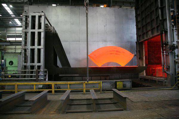 성광벤드 공장에서 관이음새(피팅)를 생산하고 있다. /성광벤드 홈페이지 캡처