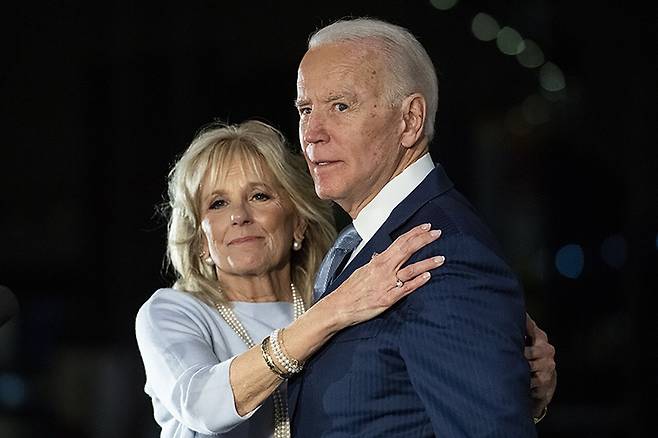 biden-couple.jpg 어둠의 민주당원 도널드 트럼프