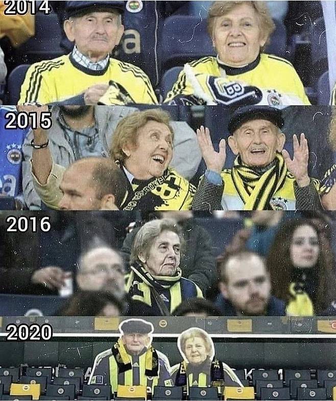 1000031317.jpg 노부부와 관람석.jpg