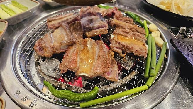 20240717_191954.jpg 대전 출장길 용문역 근처에서 돼지 생갈비