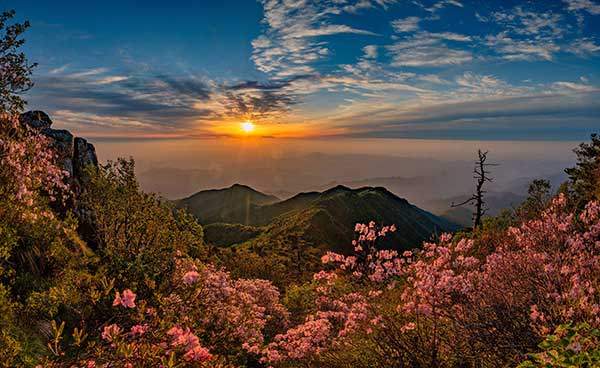 중봉 일출. 사진 정현석 작가