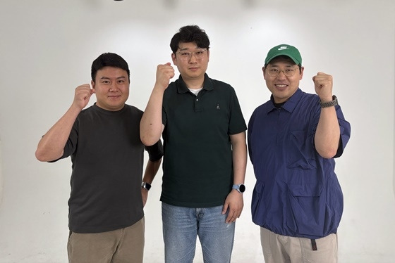 우측부터 스카이플러스 정영현 총괄PD, NCLO 강수헌 PM, 이대규 기획제작실장