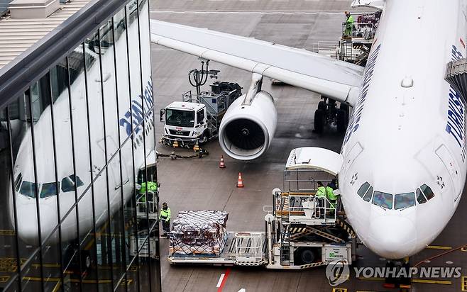 런던·베를린 등 유럽 주요공항 'IT 대란'…운용 차질 [EPA=연합뉴스 자료사진]