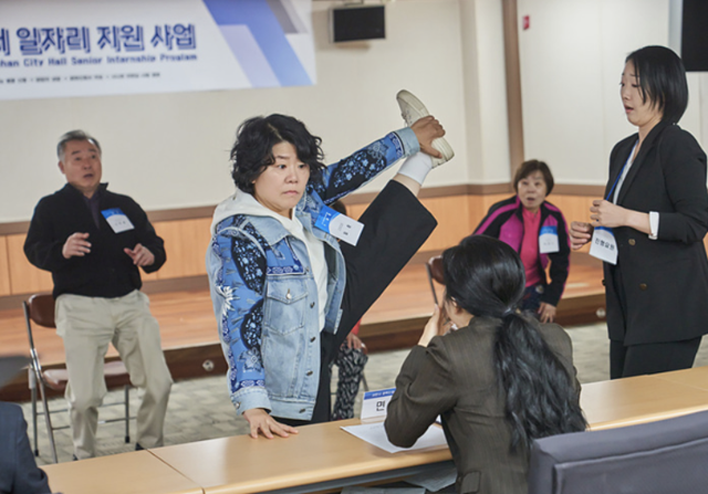 20대 영혼이 깃든 50대 임순 역을 맡아 캐릭터를 사랑스럽게 빚어낸 ‘임블리’ 이정은. 사진ㅣJTBC