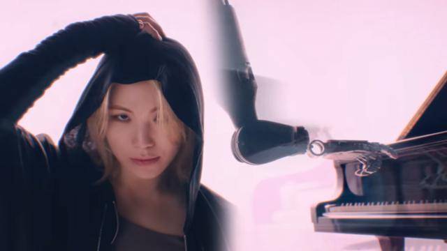 지난 4월 공개된 그룹 '세븐틴'의 신곡 '마에스트로' 뮤직비디오에는 인공지능 기술로 제작된 장면들이 포함됐다. 뮤직비디오 화면 캡처