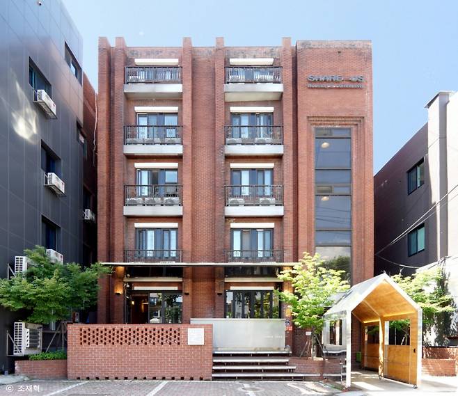 현승헌 선랩건축사사무소, 쉐어어스 신림 (다중생활시설, 서울 신림동)