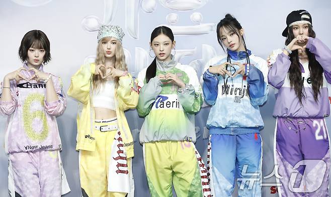 뉴진스 하니(왼쪽부터)과 다니엘, 해린, 민지, 혜인 ⓒ News1