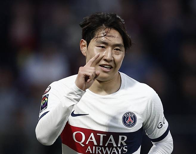 Soccer Football - Ligue 1 - Metz v Paris St Germain - Stade Saint-Symphorien, Metz, France - May 19, 2024 Paris St Germain's Lee Kang-in celebrates scoring their second goal REUTERS/Benoit Tessier







<저작권자(c) 연합뉴스, 무단 전재-재배포, AI 학습 및 활용 금지>