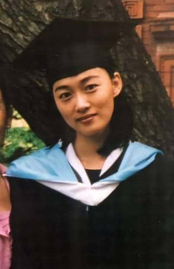 수미 테리의 대학원 졸업 사진. /독자 제공