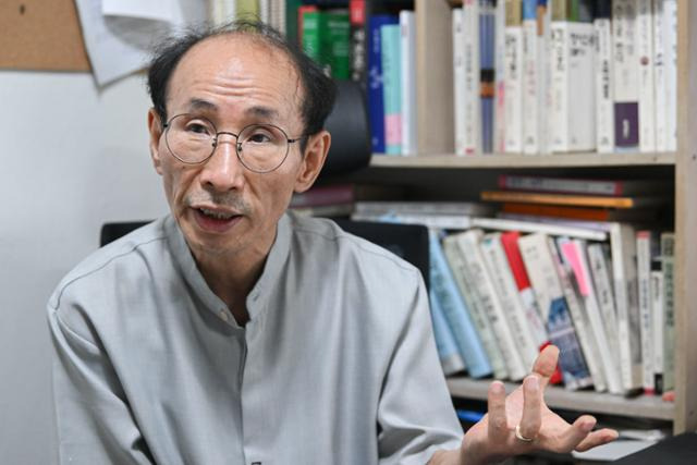 송태경 민생연대 사무처장이 지난 9일 서울 영등포구 사무실에서 인터뷰를 하고 있다. 신용주 인턴기자
