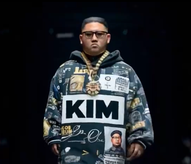 일론 머스크 테슬라 CEO가 올린 ‘AI패션쇼를 위한 최고의 시기’ 영상 속 김정은 북한 국무위원장. 일론 머스크 X계정