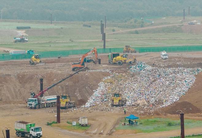 인천 서구에 있는 수도권 매립지 3-1구역은 2025년이면 문을 닫을 가능성이 높다.[사진=뉴시스]
